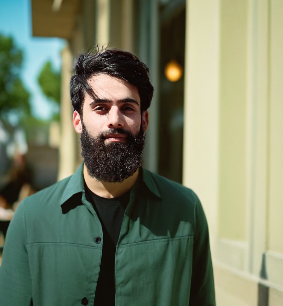 Tasavour — Full-Stack Developer